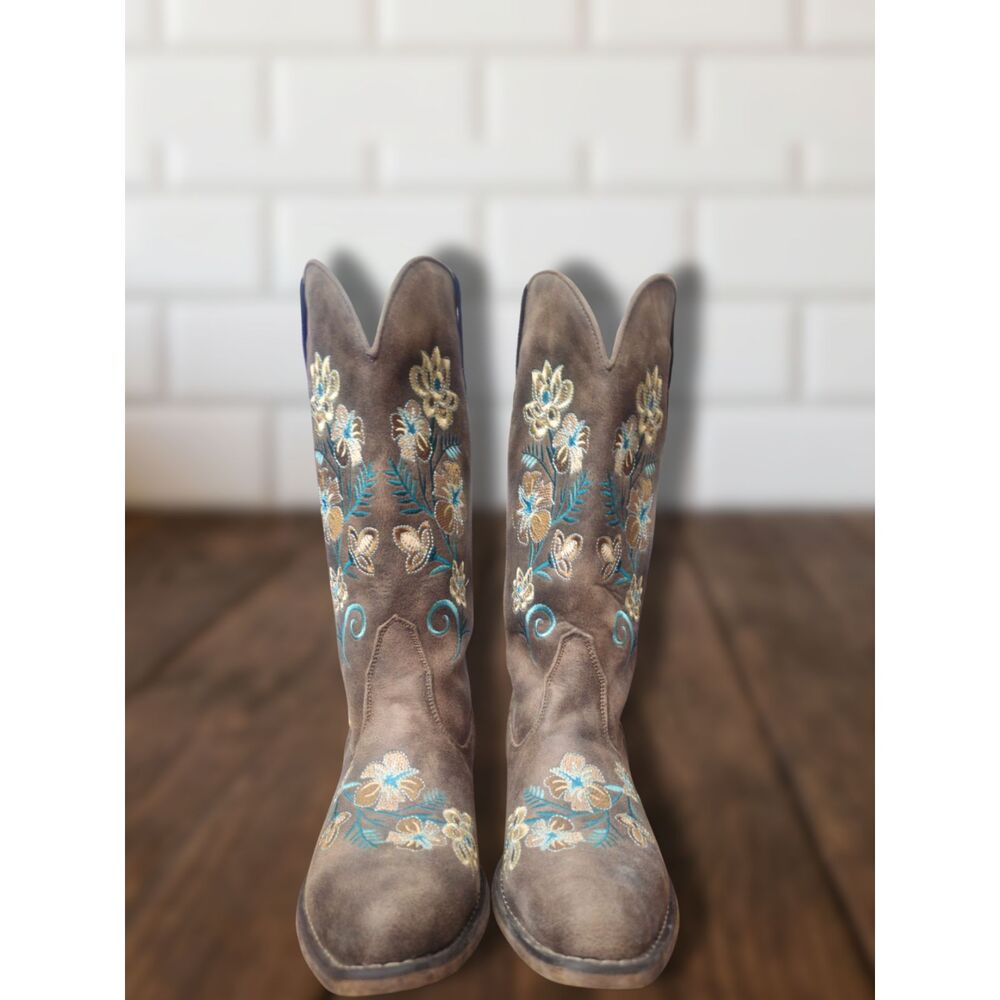 Roper "Riley" Distressed Floral Embroidered Western Boots